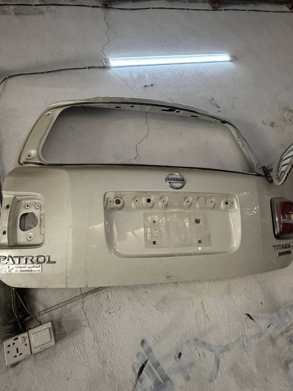 سلام عليكم شباب عندي تحديثه كامله مال باترول لايتات بك لايتات جاملغات بنيد قبق جنطه دعاميات الي تفيده يخابرني ويدلل لون ابيض صدفي نضيفات ***********
