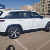 ا دخول جديد جيب كراند شيروكي 2024 وارد امريكي مواصفات حالها حال السومت...