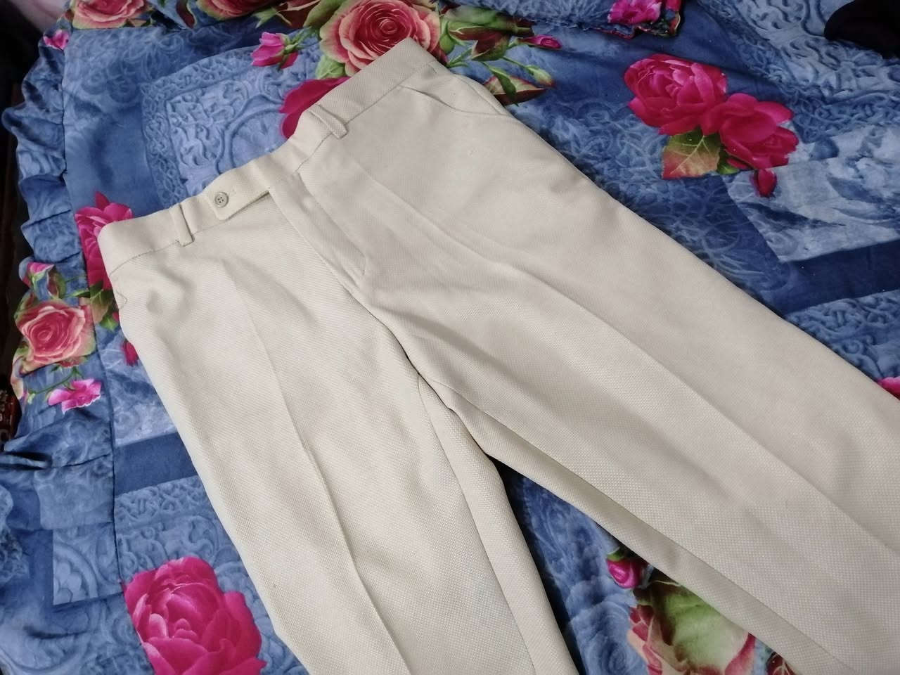 بناات بعيد عن الفساتين قاط جديد 4 قطع مستعمل مرة وحدة اريده ب 25 و بي مجال مكاني النجف المشخاب عندي توصيل بس بالمشخاب


**إذا كنت صاحب هذا الإعلان وتريد حذفه لأي سبب، رجاءا أرسل رسالة إلى الدعم الفني**