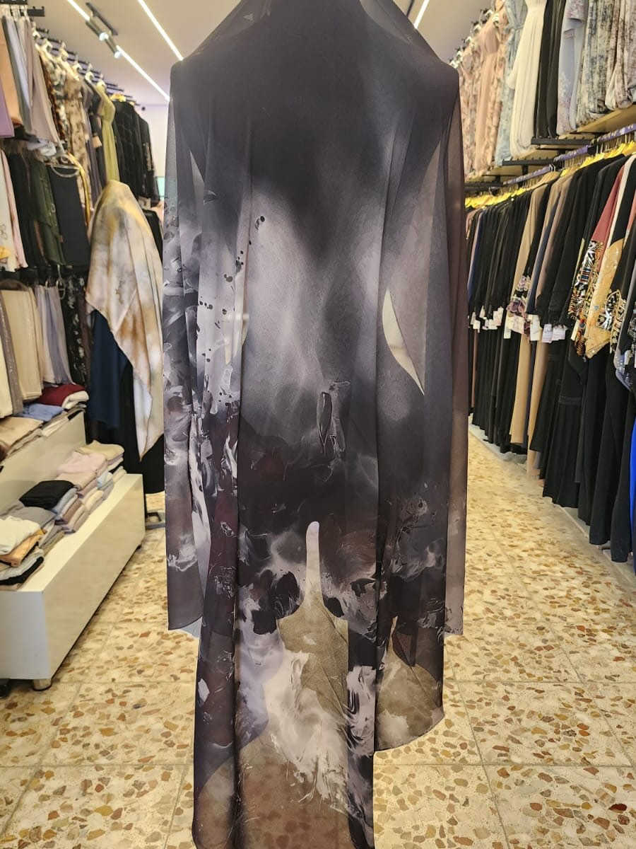 مع عبايه علي الشيباني 🌷 حصريا🌷🌷🌷جميع انواع العبايات والجيب والربطات😍😍😍 وكاله خاصه بمحلات عبي علي الشيباني 🥰ربط جرجيت  قياس١٥٠ للحجز مراسله الصفحه او وتساب*********** يوجد توصيل جميع المحافظات
