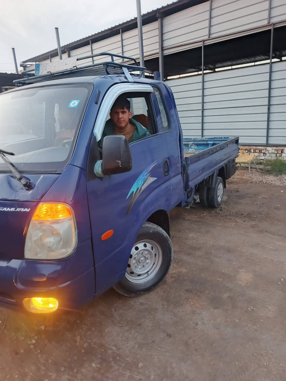 ***********السلام عليكم
كياه بنجو موديل ٢٠٠٧
٣٠٠٠السياره تحويل وكاله  السياره بسمي مكينه جديده تخم تايرات السياره حلوه
