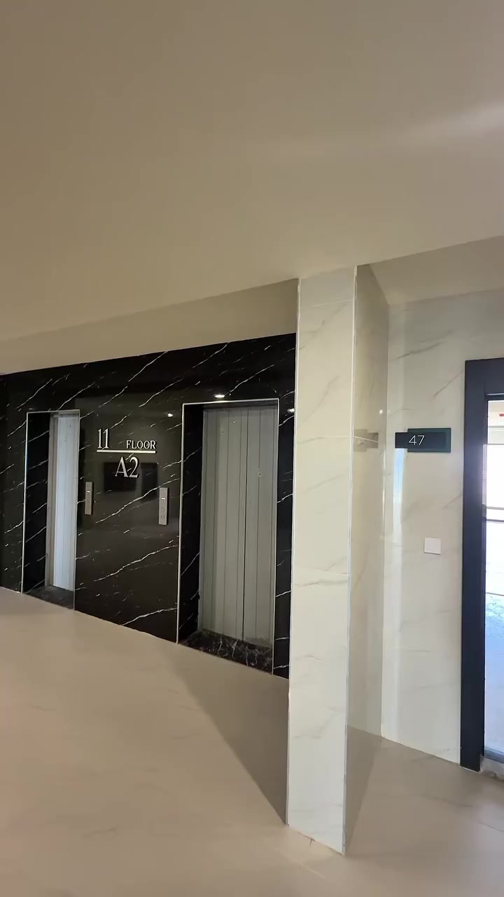 الشقة للبیع من مجمع تایتانیك ستي بل اقساط و نقد 
📐 مساحة 188 م 
🚿🚽مشتملات |  2
🛌 غرف النوم 3
🎰مطبخ و صالة الاستقبال واسعة وكوانتر الهدية 
 
💰سعر | بل اقساط
11دفتر و 60 ورقە 

75 الف دولار المقدمة 
 و باقي عل اقساط شهرية 600 $ 
کامل مواصفات
الارضية خشب و سقيفة كناف (مغربي )  و شوفاش
لمزيد الاستفسار اتصل عل هذا الرقم

***********  ☎️
________________
#عقارات_ڕێبەری_شار
