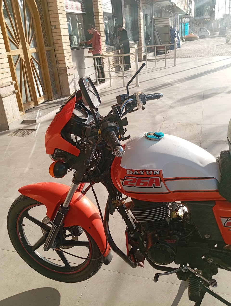 مديل 21 
سنويه جديده بأسمي اداور ثاني يوم
كلشي بيهه بلادي 
السعر  1،800 مع المجال 

***********
النجف حي الانصار
