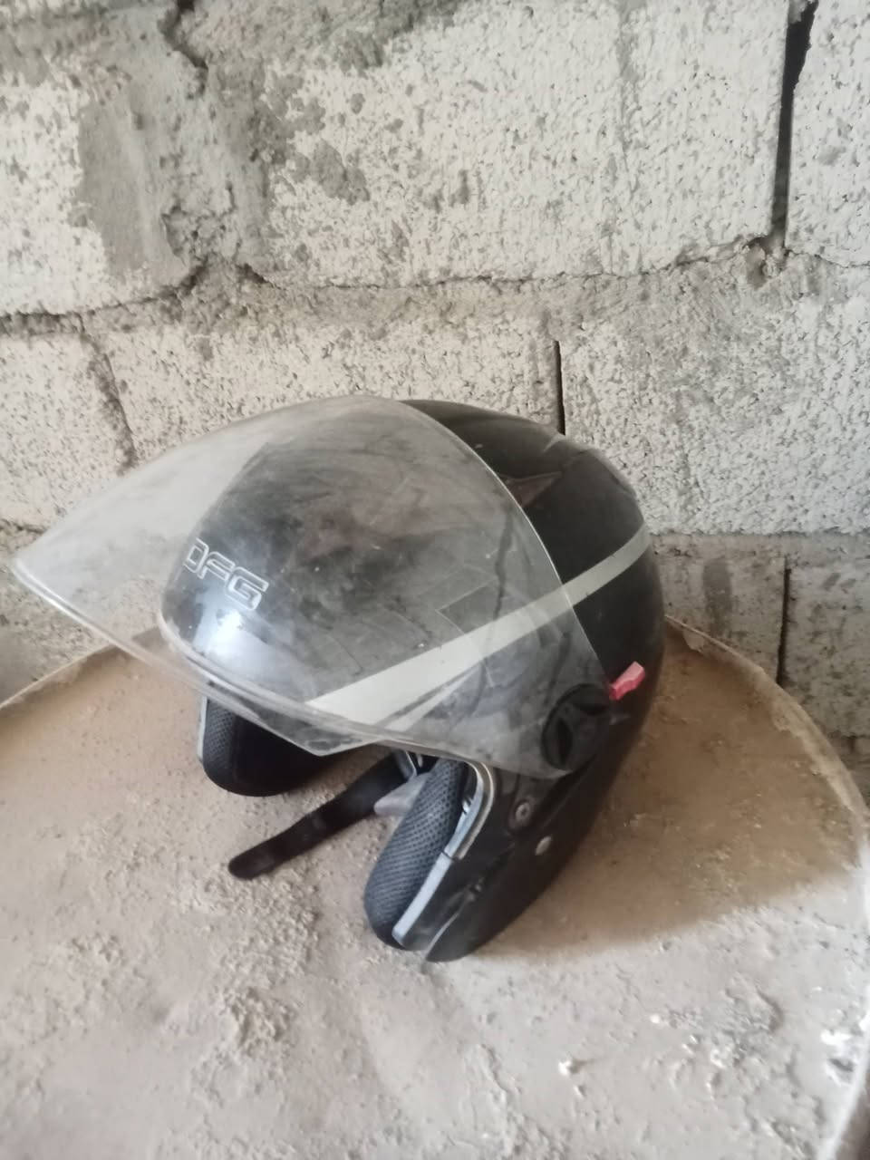 سلام عليكم خوذه البيع نضيفه قيم واخذ مكاني بعقوبة المفرق ***********
