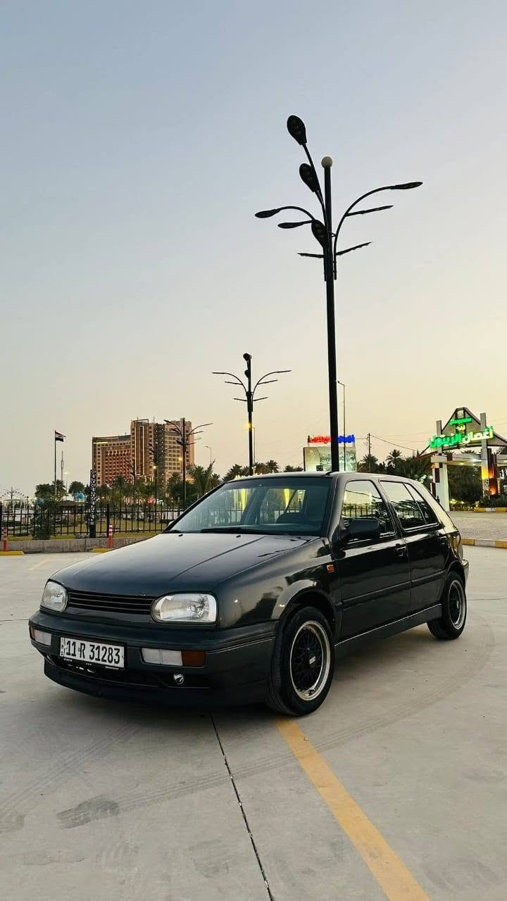 سلام عليكم
كولف 1993
جاهزه 
تبريد 
44 بيه مجال 
*********** بغداد, العراق

