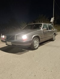 لبيع او مراوس فالفو موديل 86 رقم نجف سياره حلوه دواخل جدد بلاديه تخم ت...