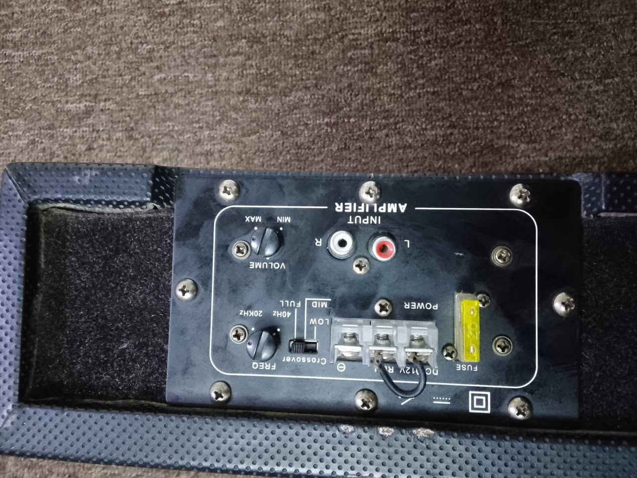 سلام عليكم
للبيع دمام. دبل سماعه GBL وياا الفيش مستخدم شي قليل 
السعر 50 الف للاستفسار على الخاص او على الرقم ***********
