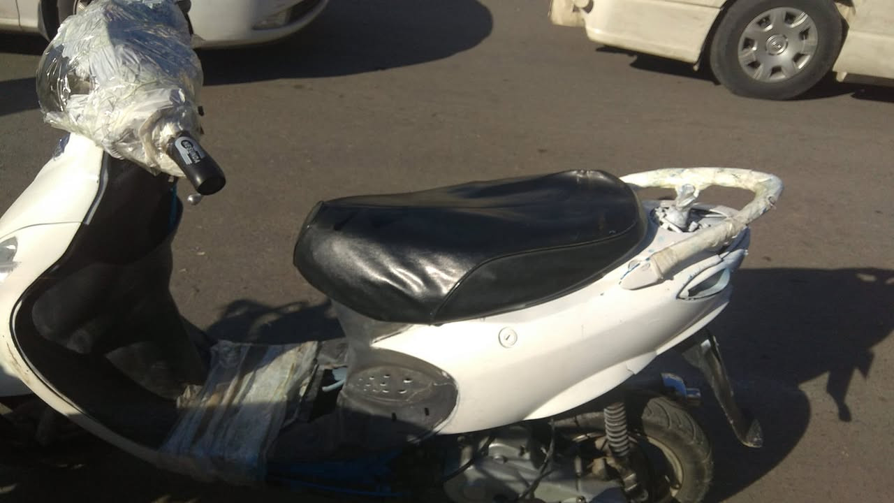 سلام عليكم ورحمه الله وبركاته ماطور ياماها للبيع سرعه 80 جانت تشتغل وتمشي رحت للنبار ورجعت ما تشتغل مابيها شوته اشغل بيها تشتغل انطي بانزين تطفه ارجع اقبط سكليتر بانزين اقبطه تشتغل من اوخر ايدي تطفه رايد أبيعها ب115 وبيها مجال للطيبين هاذا رقمي وتساب *********** لايت اشاير هورن سلف يشتغل بس كاعد الباتري عفتها اسبوعين ورجعت
