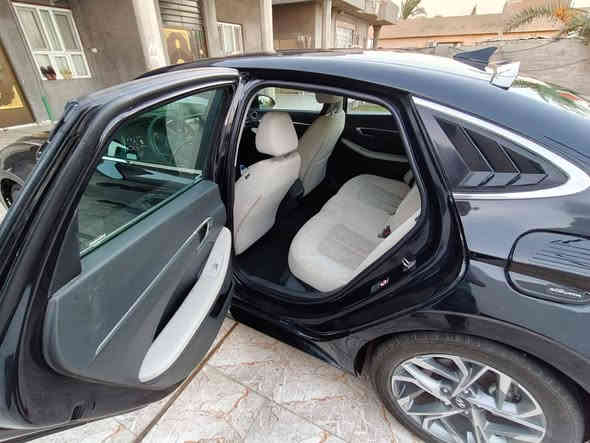 سوناتا ٢٠٢٣ 
 محركه ٢٥٠٠ كير محرك كفاله عامه 
سياره حلوه مرتبه كامله مكمله 
سعرها ١٥٠ بيها مجال .....
صور الضربه وبعد ضربه 
رقمي *********** واتساب مفتوح
