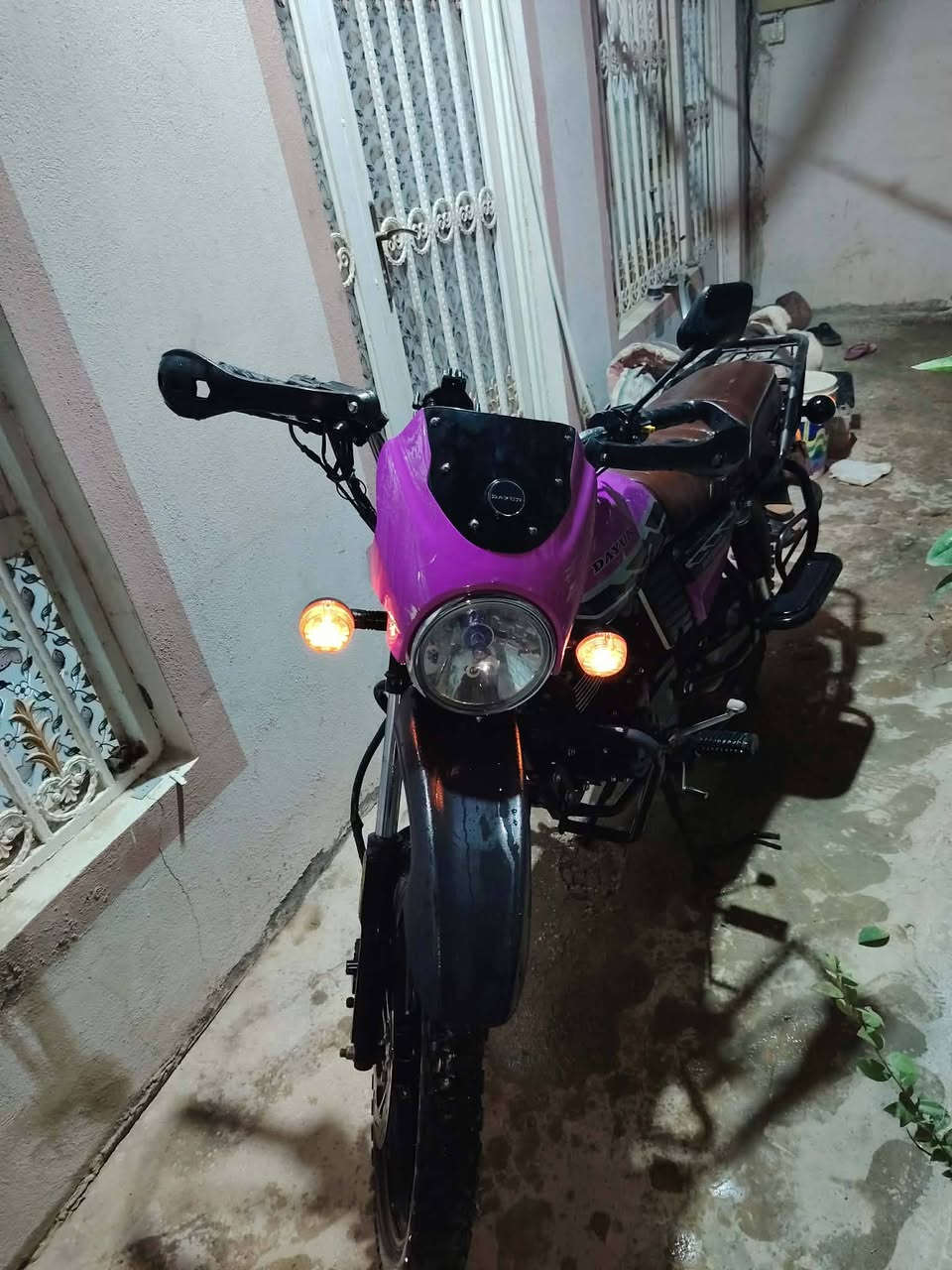 سلام عليكم. دايون  جبلي محرك ٢٠٠
رقم وسنويه نجف نكليزي سنويتها 2030 بسمي.    مديل  ٢٣
دراجه  محرك مكفول من الفتح بس. كلاجات. مبدل. بي
سعر ٢٣٥٠ مليونين وتلاثميه وخمسين. وبيها مجال مكاني نجف***********
