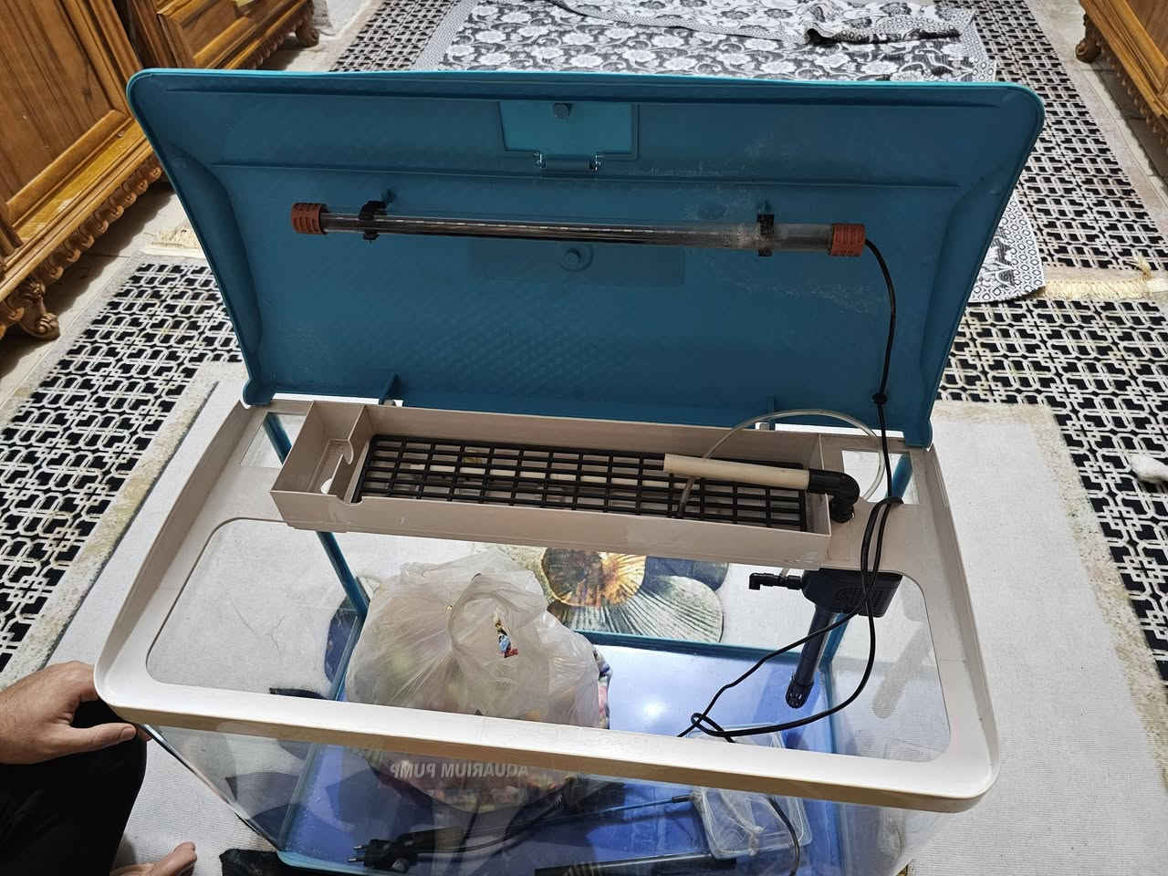 للبيع أخو الجديد إناره حجر كامل الارتفاع 45 والعراض 60 مكان بغداد الجديده الالف دار ***********
