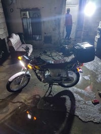 2025ماشي 1300km  سعر ٧٠٠ شراي خابر 07750176661