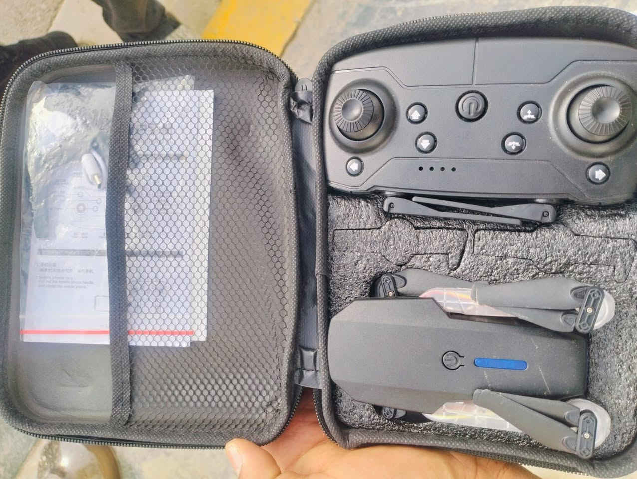 سلام عليكم درون تعليميه
بيها كامره وحده
تنربط على التلفون
تحكم بالتلفون هم
زر إقلاع
زر هبوط
٢٥ شامل التوصيل داخل بغداد فقط
***********
