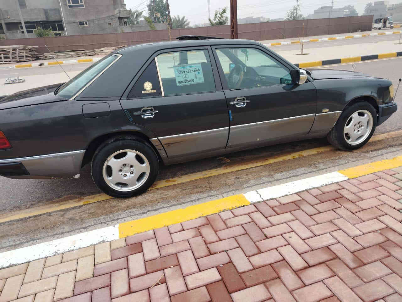 مارسدس بيبي دب موديل 1991
رقم ديالى سنويه تنتهي ب2029
الون اسود 
جام اربعه كهرباء 
تخم تايرات جديد 
سنتر لوك شغال 
محرك بطه اثنين ونص 
القواعد دبل بس وحده مصلحه وشغل درجه اولى 
السعر 57 بيها مجال 
العنوان ديالى شهربان 
***********
