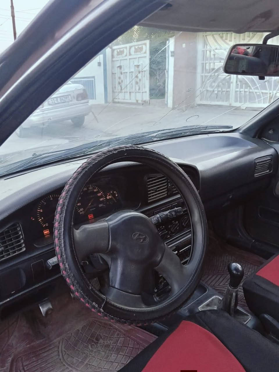 السلام عليكم للبيع النترا دمعه موديل 93 رقم بغداد مشروع وطني شرط كير محرك تحويل نظيفة السيارة كير عادي جام اوتو تخم تاير نظيف لون بيذنجاني سعر 28 وبيهه مجال قليل شراي اتصل ***********
