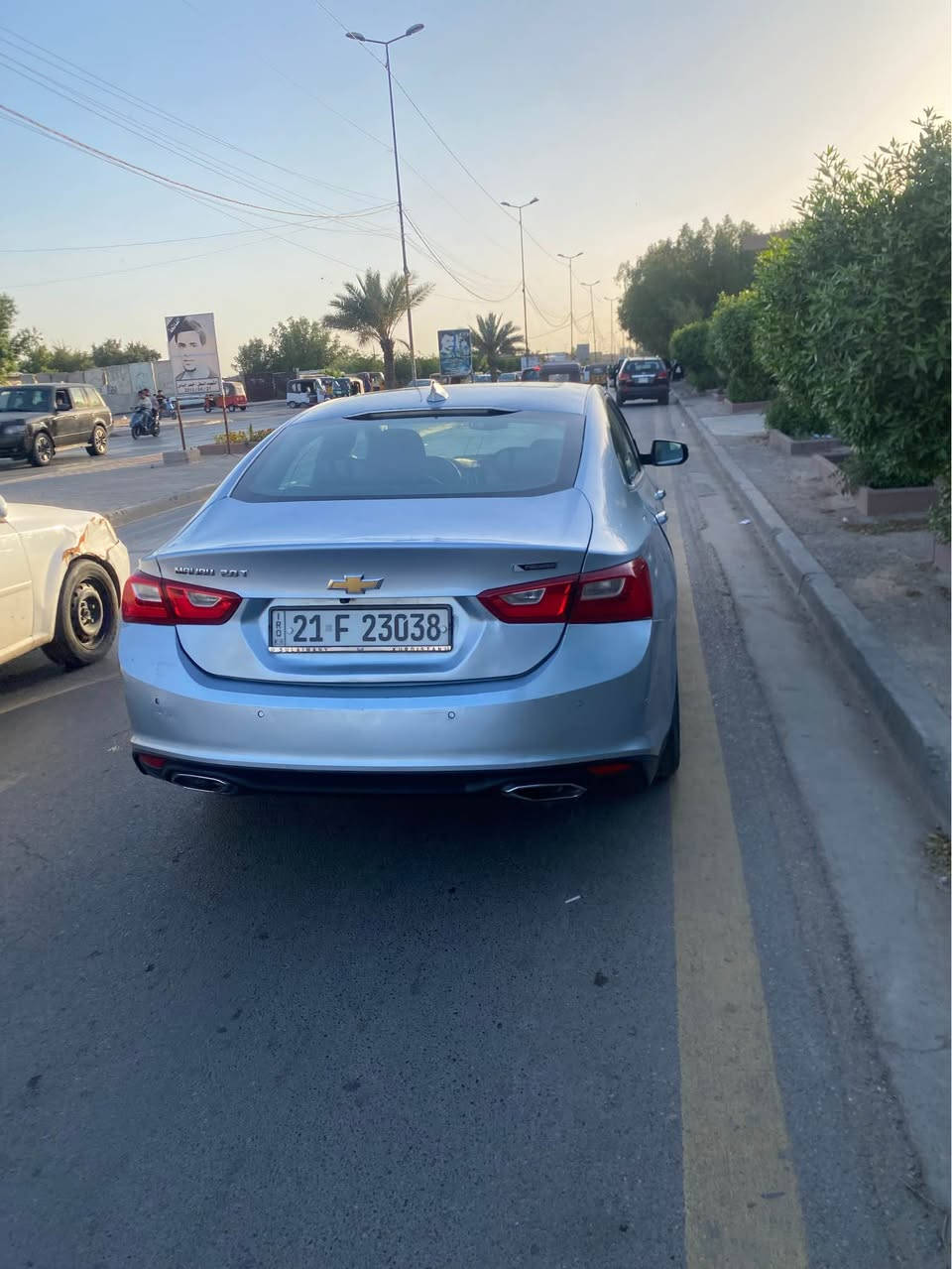 ماليبو ٢٠١٧ بريمير 
محرك ٢٠٠٠  تيربو 
كير ٩ نمر at 
فول مواصفات
السياره جاهزه كير محرك كهربائيات تبريد تايرات جدد مناقصهه شي
صور الحادث مرفق بالمنشور  وبيهه جهه عكس السايق بسبب طخات سعرهه جوه السوك مستعجل على بيعتهه ٨٣ قفلهه وماكو هيج سعر  ب البريمر  مكانهه بغداد ماشيه ١٦٠ كم  *********** بغداد, العراق
