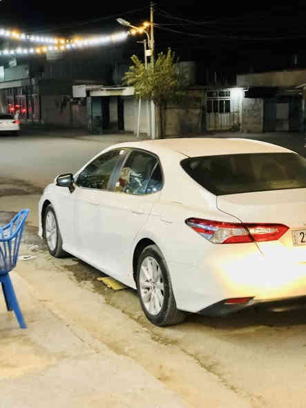 تۆیۆتا کامری 2018 مواسەفات LE ئەمریکی ڕەنگ سپی بەفری ناو ڕەش و تحدید سرعة و گێڕ ئۆتۆماتیک و عادی لایت زینۆن و شاشە گەورە و وایەرلێس چارج و ئەوتۆ هۆڵد سەیارەکە زۆر جوان پاکە و سێرڤس عامی بۆ کراوە و هی ماڵی خۆمە وەک و بۆیاخ تەنها بۆنیتی بۆیاخە و نوک هەردوو چاملخی پێشەوەشی کەمێک کارتی هەیە  سەنەوی و ڕەقەم  و ژینگە و ڕێگا و بانیشی هەمووی تازەیە و بیتاقەی بەنزینیشی هەیە

نرخ/ 172 وەرەقە و مەجال
ژ.م/***********
***********
0750 956 4987
0770 429 3032
