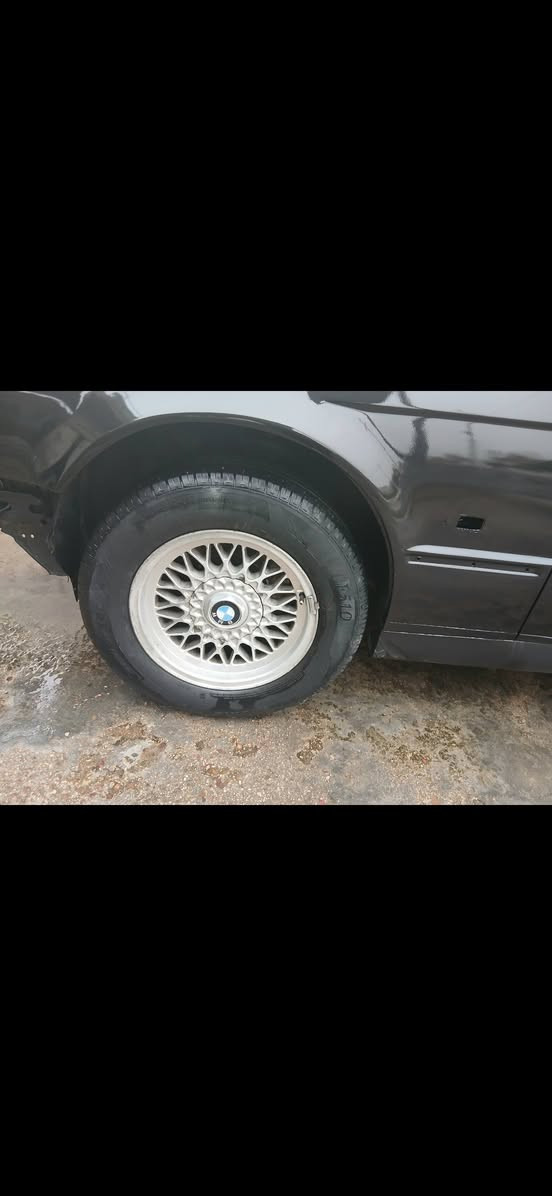 سلام عليكم 
ويل خليه اصلي 

مكفول من لحيم وعواج 

تايرات نص عمرهن

بيع او مراوس. M

سعر ٤٥٠ الف 

مكان الفلوجه 

***********
