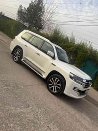 لاندكروز • ٢٠١٩ • ٧٩ ألف كم