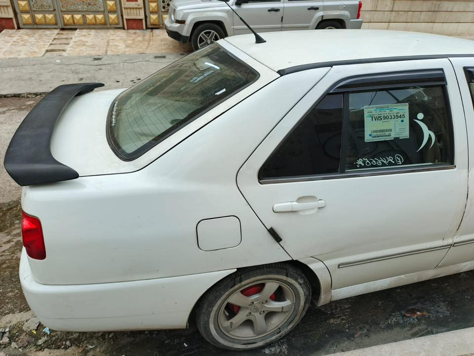 كوين ابيض 2010 بيها صبغ ثلاثة قطع مكينة  يارس بيها تنقيص كير توماتيك بيها كابون ورقي السيارة باسمنا سنوية جديدة رقم بغداد مسطرة بدون ضرر وحلوة السعر ٤٥ $وبيها مجال الاستفسار  ***********
