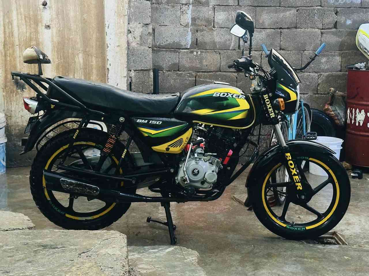 بوكسر ٢٠٢١ للبيع دراجة مكفولة كفالة عامة عدة بيهة ضربة بل تانكي ضربت جاكوج من فوك مكينة مكفولة من الفتح مابيهة دوخانة أوراق شرط الترقيم مكاني ديالى المقدادية ابو صيدا هاذة رقمي ***********
