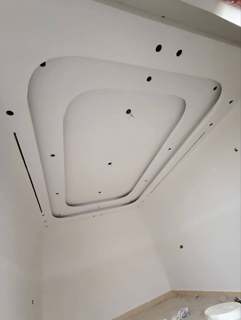 عز للصباغ والديكورات ⚜️
جبس بورد تتراوح الاسعار  من 20الئ 35الف  المتر الواحد. 

صبغ خارج داخل تتراوح الاسعار من 1الف الئ 3الف المتر الواحد. 

ديكورات السعر حسب الديكور المطلوب. 

سحبات تترواح الاسعار من 2 الئ 5الف المتر الواحد.

طلس الاسعار من 3الئ 5الف المتر الواحد.  

يوجد كادر لتنفيذ وعمل المجمعات والمواقع الكيبره. 

نسعى لخدمتكم وتنفيذ متطلباتكم.

التواصل عبر الارقام التاليه: 

***********📞
