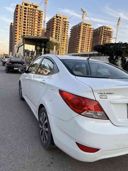 سلام‎ عليكم مكلف بالنشر اكسنت خليجية الشركة العامة للسيارات ،للبيع محرك 1600 المرغوب كير 4 نمر موديل 2015 ماشية 88 الف كيلو مركبة الها شاشة وكامره خلفيه سبير منازل بيها تحكمات ستيرن فول اشاير بالمري السياره نظيفة بدون حادث  استعمال شخصي مال بيت شادلها زوج تايرات امامي جديد بيها فقط طخه خفيفه بالباب الخلفيه عكس السايق واثار شخوط بسيطة وبيها تكحيلات بسيطه وفطر بسيط بالجامه الاماميه مكينه وكير مامفتوحات فقط كيس الكير فاتحه مبدل فلتر السعر 115 المكان بغداد
‎للتواصل *********** موجود بيه واتساب غير متواجد على الفيسبوك
