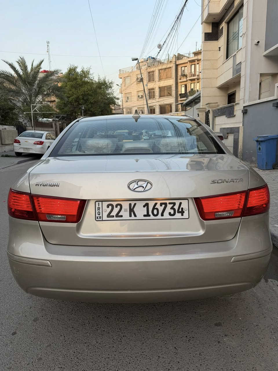 السلام عليكم 
هونداي سوناتا موديل 2010 وارد امريكي مكينه 2400 دوش سيارة احلة من الصور جديدة مواصفات نص فول مكينه كير صدر تبريد تدفئة تخم تاير كله جديد بالعافيه عل ياخذها سيارة جديدة بيه صبغ قطعتين بدون دواخل والباقي مكفول رقم اربيل ثاني يوم تحويل مكان السيارة بغداد الاعظمية سعر 118 وبيه مجال رقم موبايل ***********
