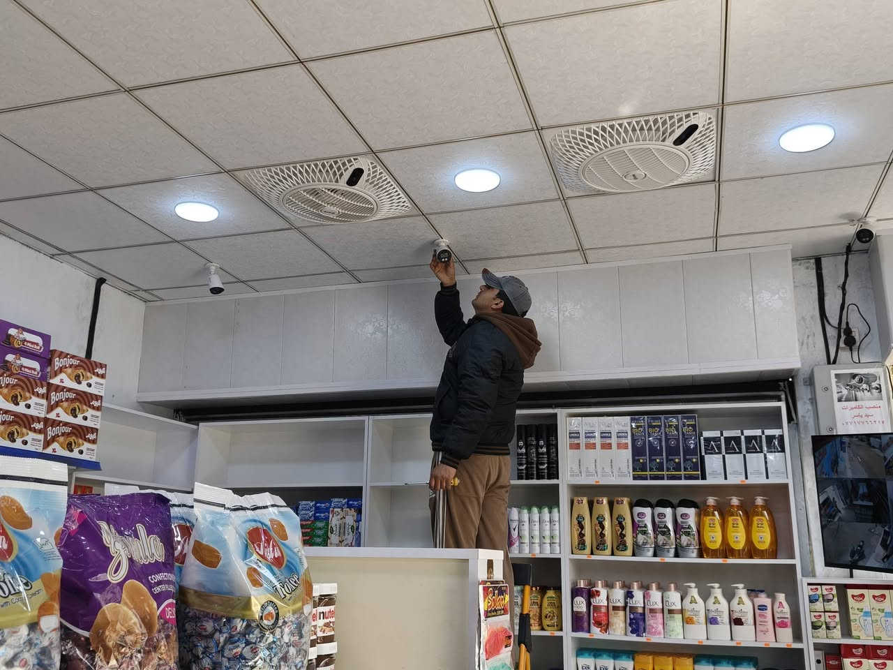 السلام عليكم 
تريد هيج وضوح وصلت يمي ماعليك بس تتصل وبأسعار مناسبة 
***********
