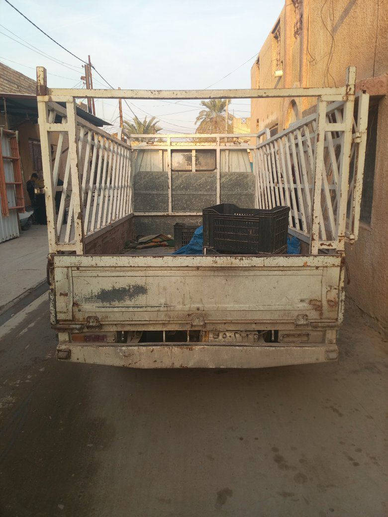 سياره للبيع ولمراوس سعرها 35وبيها مجال ***********
