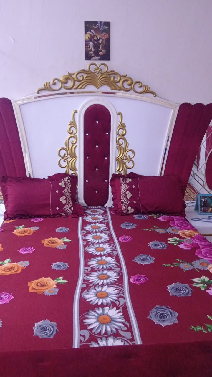 غرفه النوم تركي جديده البيع العنوان المكصب قرب سواق الرون ***********
