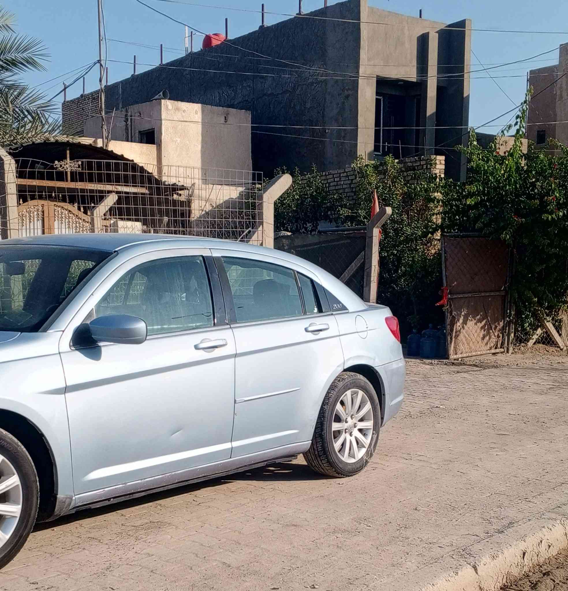 السلام عليكم سياره c200 للبيع السياره نضيفه كير ومكينه مكفوله رقم اسياره بابل ضربته الايت الايمن رقم السياره بابل سعر السيارة 80$ورقه وبيها مجال للتواصل والاستفسار ***********
