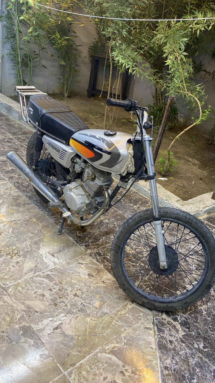 سلام عليكم دراجه يراني ادوات تعمير جديد ما عده مكينه مجفته 
سعر 300 قفل


**إذا كنت صاحب هذا الإعلان وتريد حذفه لأي سبب، رجاءا أرسل رسالة إلى الدعم الفني**