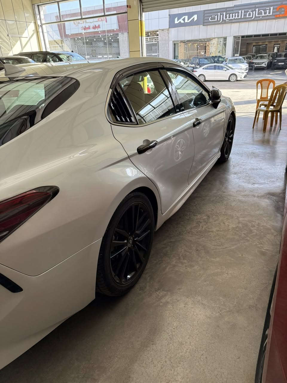 سلام عليكم 
كامري هايبرد وارد امريكي موديل 22 
حادث السيارة قبق الصندوق فقط بدون دواخل بدون ايرباك صور الحادث مرقفه مع الصور
مواصفات السيارة 
السيارة فول مواصفات داخل احمر
فتحه بصمه 
شاحن واير ليس
كراسي تدفئة 
تحديد مسار 
سايد بريك 
تحديد مسار 
كراسي جلد كهرباء 
راد امامي وحانبي 
 قيادة ذاتيه
بعد هواي مواصفات
رقم بغداد الجديد هزة جديدة 
تحويل مباشر ابسمي 
مكان االسيارة بغداد

‭0783 137 3983‬
