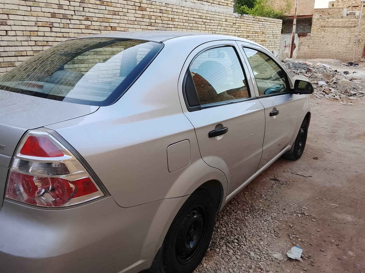 افيو 2013 خليجي رقم  بابل انكليزي مكينه 1600 سنويه جديده هزه جديده مكينه وگير كفاله حداديه جديده تخم تاير جديد تبريد ثلج سياره جديده وجاهزه مكان السياره بالشطره *********** بيع او مراوس
