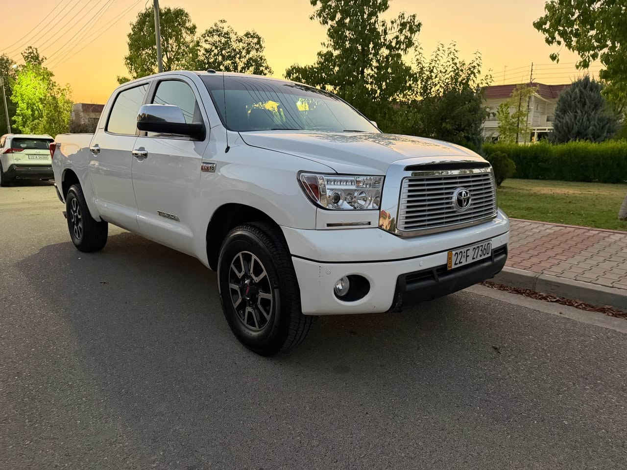 ❇️ تويوتا تاندرا موديل ٢٠١٢ للبيع

🛑 مكينة ثمانيه سلندر 5.7 مكينة لاندكروز ولكزس 

🛑 فور ويل ( دبل اكسل ) مواصفات لمتد فول مواصفات 

🛑 السيارة داخلة للعراق كلين موجود تقريرها وصورها راسلني ادزلك التقرير 

🛑 بالعراق صار بيهة طخة بسيطة يم باب الخلفي عكس السايق معدل وبيهة تكحيل 

🛑 الباقي كلة بشرط ( كير مكينة تبريد اكسل شاصي ) سيارة كلش حلوة ونظيفة تخم تايرات جديد مشلن اصلي 

🛑 السيارة رقم اربيل ومكانهة اربيل هزة وفحص وسنوية جديدة باسمي 

🛑 سعر ١٨٥ ورقة 

🛑 رقم تلفون 

                       *********** 

                       *********** أربيل, العراق
