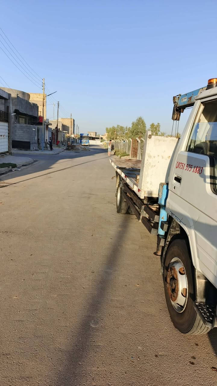السلام عليكم.. كرين سطحي بدي نزال جهاز طنين وميتين لا كسر ولا فطر مكينه وكير خير من الله سيارة بأسمي سنويه وهزه جديده السياره تخم تاير باتريات جدد سلف وداينومو جديد كهربائيات كلها شغاله دوشمه جديده السياره معمرها على ايدي وكبل للشارع من يمي تحمل سيارتك التجي بيها وتتوكل منين متكون على راسي السياره خير من الله ومرزوقه بس والله عندي ضرف واريد ابيعها الله شاهد اي عطلات ما بيها غير مي ودهن وتوكل سعرها 120وبيها مجال تعال وتدلل.. ***********///***********
