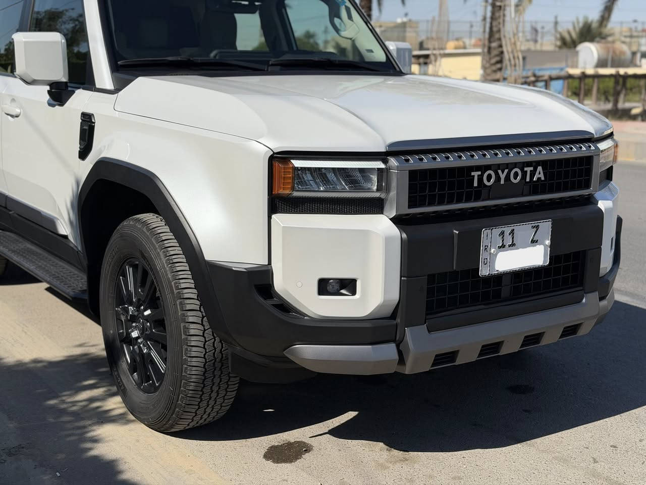 برادو 2025  فئه (R3) فوول ١/١
ضمان شركه ساز ٤ سنوات
رقم بغداد باسمي 
ماشيه ١٢  الف كليو زيروووو
***********
فتحه سقف (سلايد) 
جنطه كهرباء 
رادار امامي خلفي 
تحديد مسار 
كشنات تدفئه تبريد 
كشن كهربائي 
هوك خلفي
توقف ذاتي 
سايد بريك دكمه واتوهولد
حساس امامي خلفي 
10 ايرباك 
ومكفوله من كلشي صبغ بارد شخط رصعه جديده جدا جدا جدا بعدها زيرو 
السعر 505 وبيها مجال
مكاني شارع فلسطين 
***********
