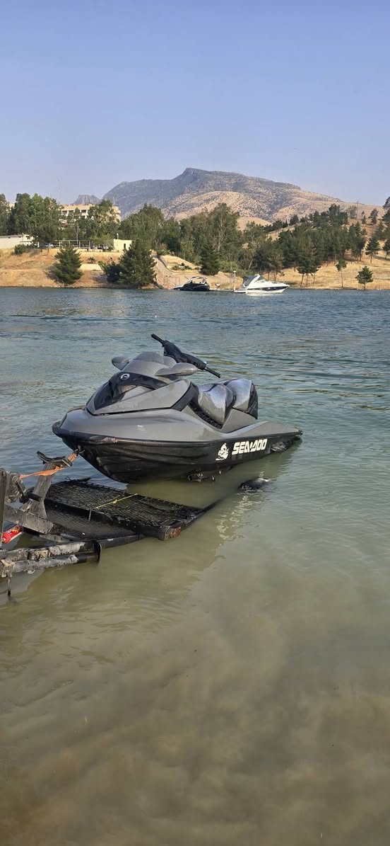 SEADOO RXT 215
سيدوو مكينة ٢١٥ سوبر

مروحة و بوش رياضي سولاس

شوتة رياضي 

كلشي بشرط جت جاهز و نشاط 
سعر ٤٥$
مكاني السليمانية 

***********

سیدوو ٢١٥ مەکینەی سۆپەر

پەروانە و بوشی سپۆرتی لەسەرە سۆلاس

شوتەی سپۆرت

هەموو گیانی بە شەرت بێ عەیبە و زۆر بەقوەتە
لەسلێمانیم
نرخی ٤٥$

***********
