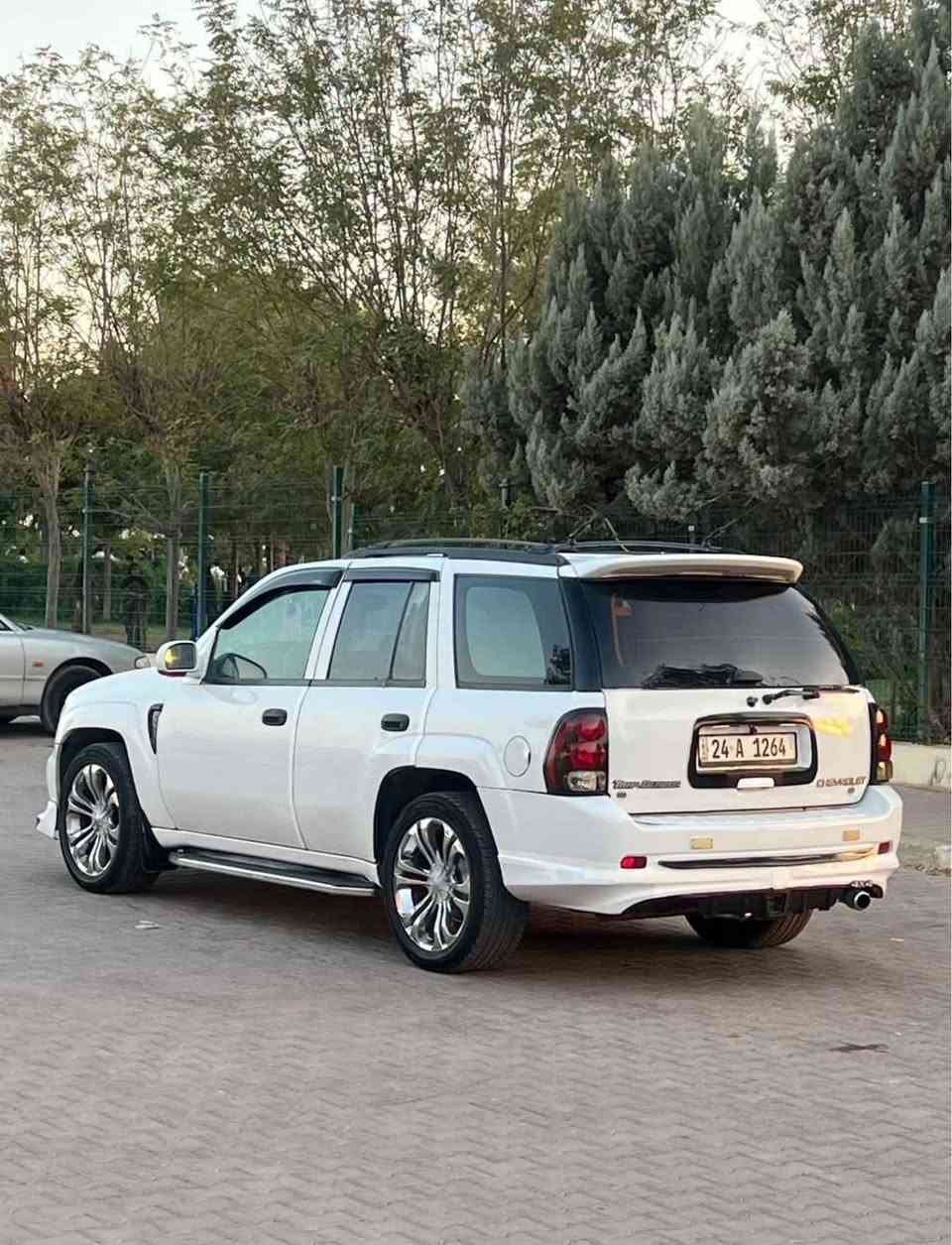 السلام عليكم
السعر 82 ورقه ومجال بسيط
للبيع فقط بدون مراوس شوفرليت ترابلايزر موديل 2004 محرك 6 سلندر حجم المحرك 4200 گير محرك تبريد شرط كهربائيات كلها شغاله حداده جديده تايرات جدد السياره بيها قطعتين صبغ بدون دواخل ايرباكات شواصي مكفوله رقم وسنويه جديد السعر 82 ورقه ومجال مكان السياره اربيل
الشراي يتصل ع الارقام
***********- بي واتساب
***********- بي واتساب
*********** أربيل, العراق
