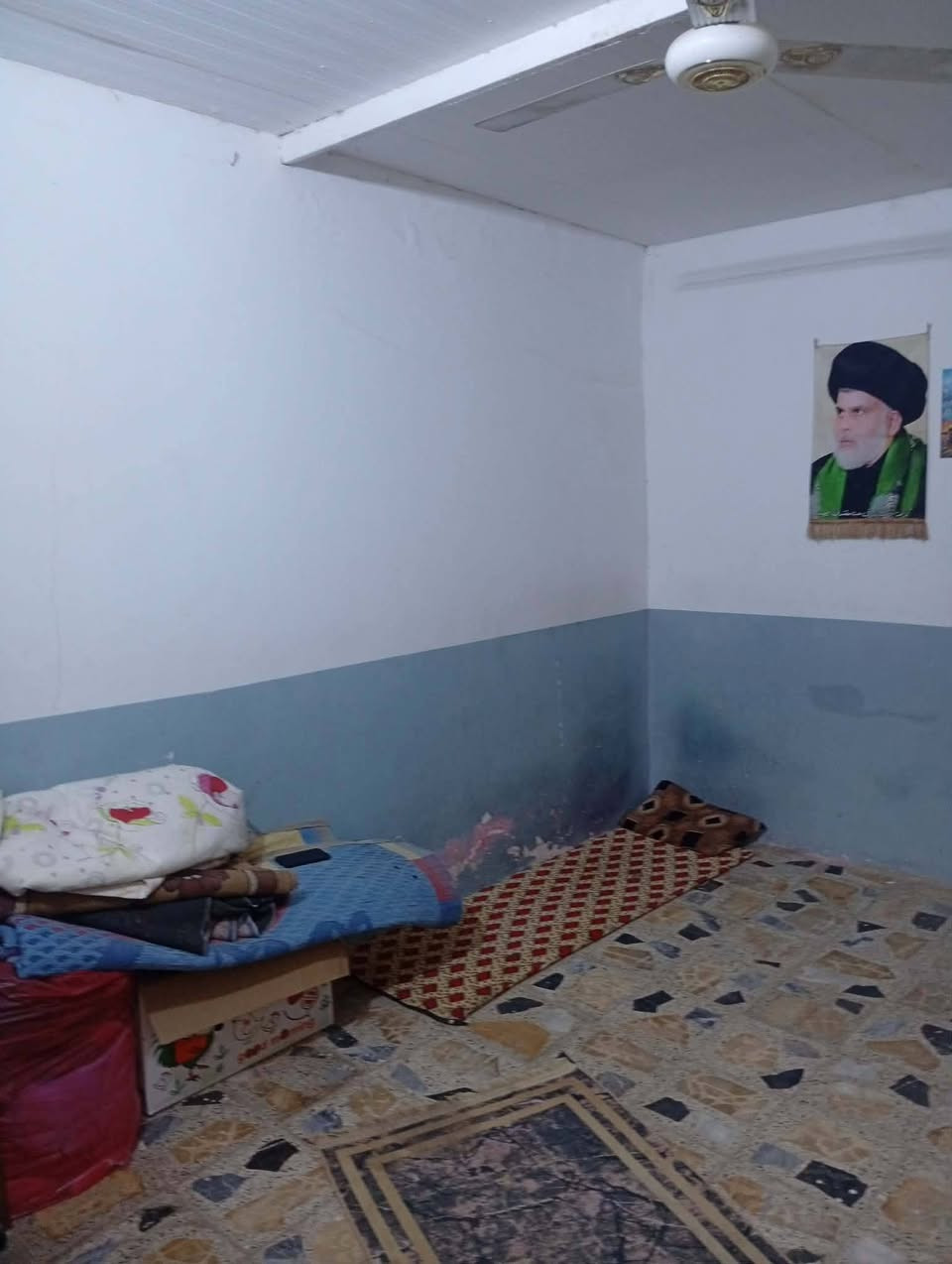 بيت للبيع حي الرحمه شارع عشرين فرع المام السجاد 105مترات غرفه وصاله ومطبخ وحمامات وستقبال.ومساحة حوش ومكشوفه *********** خاص مغلق مغلق مغلق ستفسار ع رقم 👉
