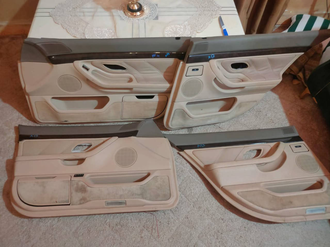 سلام عليكم بي ام خفاش للبيع محرك بطه ٦ السياره مصبوغه عام بدون حادث وعرفه مشتريله جديده بعدني ماشاده بيه منضومة غاز السعر ٥٨ وبيه مجال بسيط *********** مكاني سماوه رميثه  ....
