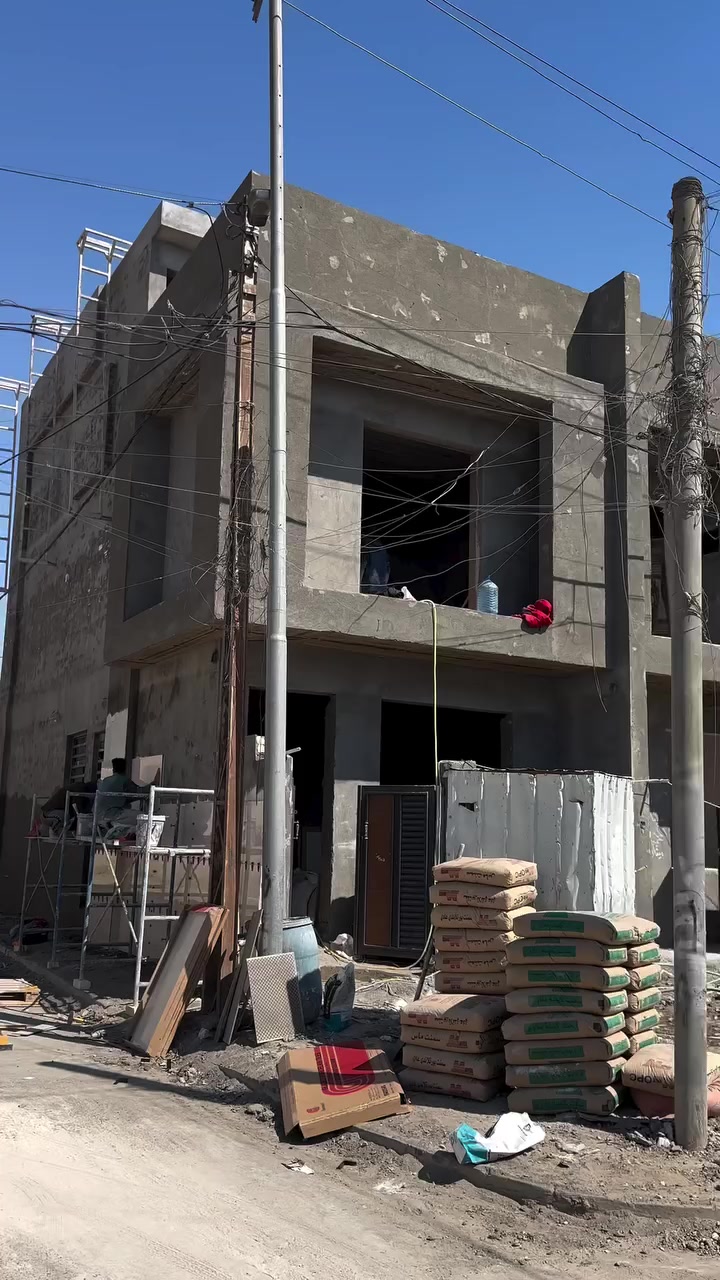 🚨 فرصة مميزة للبيع – 3 بيوت بموقع ممتاز 🚨

📍 الدورة – حي آسيا
🛣️ شارع عريض وموقع حيوي

🏠 البيت الأول: 50 م²
🏠 البيت الثاني: 50 م²
🏠 البيت الثالث: 65 م² (ركن – واجهتين)

مناسبة للسكن أو استثمار ممتاز، موقع يخدم العائلة وقريب من الخدمات 👌
البيت الركن يعطيك ميزة إضافية بالتهوية والتصميم ✔️

📞 للاستفسار والحجز: ***********

علق و يوصلك السعر برسالة
