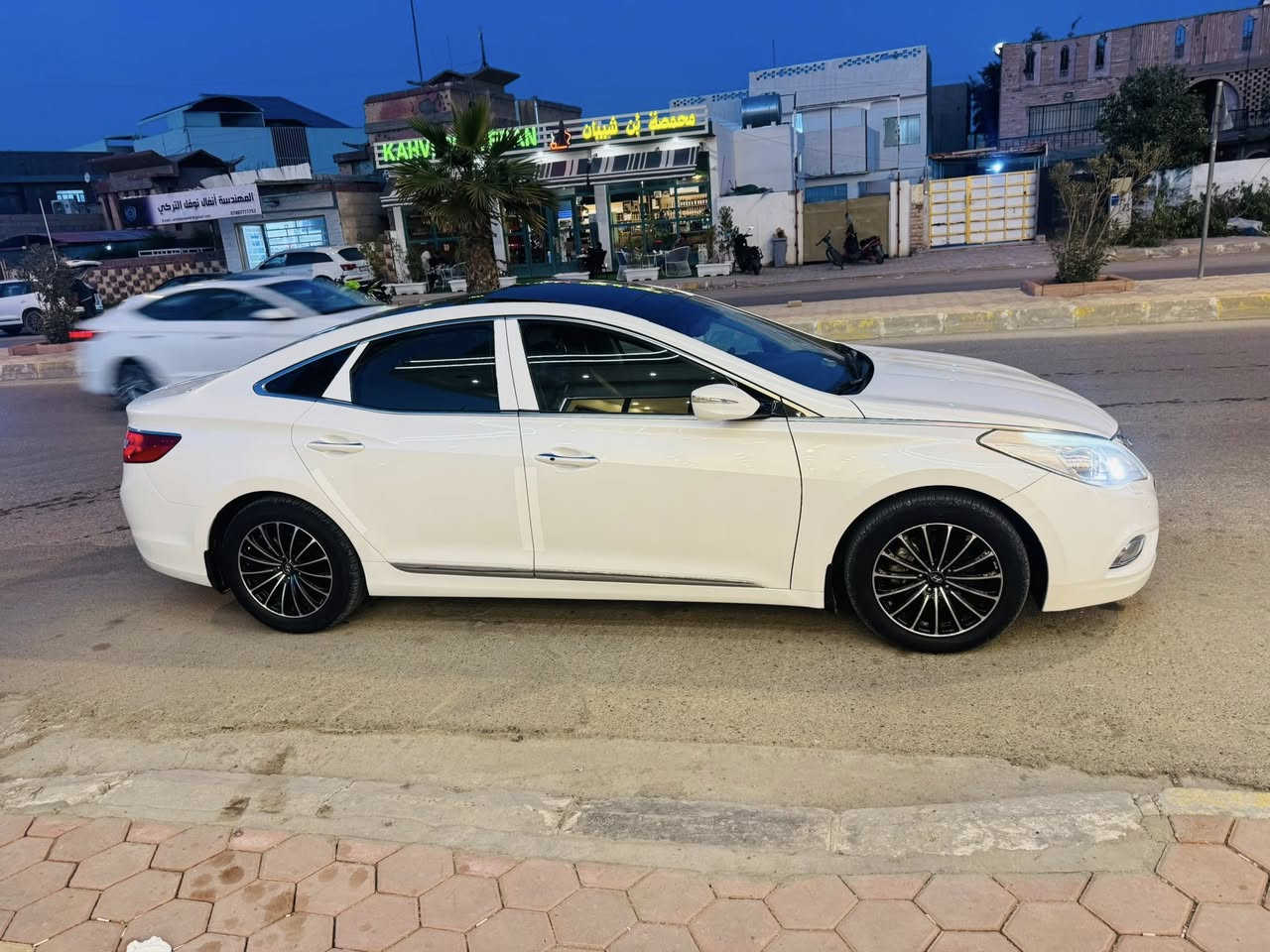 السلام عليكم

هونداي ازيره موديل 2014خليجي.....رقم اربيل 

 موصفات ViP 

فول الفول مكينه 6 سلندر 

سيارة كفالة من الصبغ ع وضع الشركة من داخل وخارج

مكينه وكير حداديه وتخم تاير تبريد غرفه الف ماذب عليه خير من الله ............................

ماشيه150حقيقي سياره دك جرس بل 120

سياره نضافته 💯 بل 💯 شكد ما توقع نضيفه وجاهزه 

موصفات السياره 

بصمه ابواب وتشغيل 

بانوراما طكتين 

كشنات جلد

اناره داخليه مخفيه شركه

داخل ملكي للخير 

تدفئه  كشنات

سايد برك بصمه

قطعتين تبريد 

تحكم كشنات منفصل بل ابواب 

تحكم بيانو 

برده خلفيه كهربائيه 

بردات جانبيه خلفيه 

مري شفط نظام ترحيب

مري قلاب..............

عنده تقرب اناره داخليه 

فتح صندوق ذكي 

لدات خلفي 

حساس امامي خلفي 

نظام اصوات انفنتي 

لد مري جانبي 

حساس خلفي امامي 

يدات نيكل إشارات ترحيب جانبي 

دمام خلفي كولتي عالي 

دبل كزوو خلفي 

ويل كب 19 كرؤم......

------------------------------------------

مكان السياره الانبار الرمادي ...................................

السعر157وبيه مجال.................

رقمي ***********
