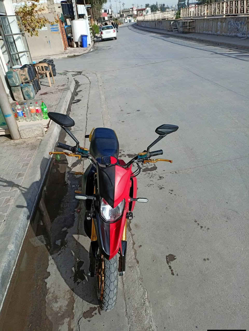 للبيع دراجه قفاز شحن 
فول مواصفات موديل 2026 
 1800 ماشي باتريات جديد 
6 باتري نوع صيني 
بريكات هويدلوليك 
صبغ جمالي 
قطره عيب مابي 
 نضافة كدامكم 
سعر 850 بي مجال بسيط مال جيه

مكاني كركوك شارع تسعين 
رقم ***********
