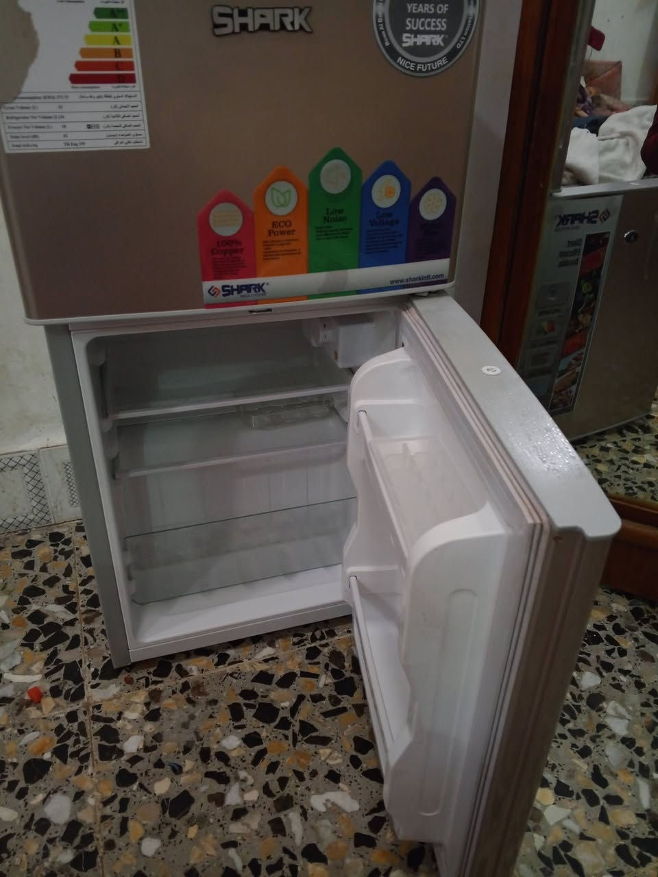 ثلاجه 6قدم للبيع نضيفه استعمال اقل الشهر


**إذا كنت صاحب هذا الإعلان وتريد حذفه لأي سبب، رجاءا أرسل رسالة إلى الدعم الفني**