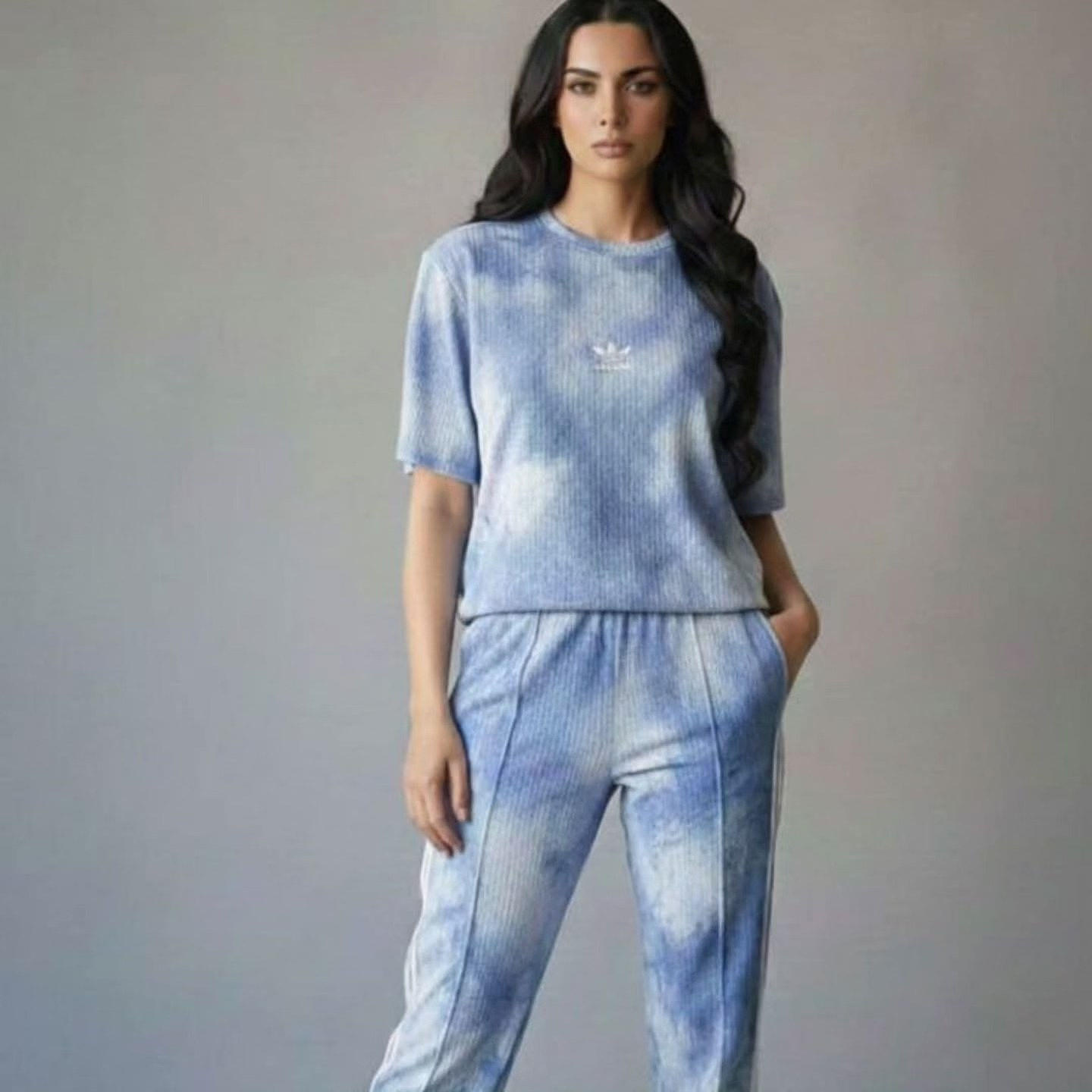 🚨 جملة فقط  🚨
سوت نسائي رياضي
سعر الدرزن 60 الف  
📌لا يوجد مفرد.   
  قياسات XL 2XL 3XL

يوجد  توصيل جميع المحافظات 
للتواصل واتساب  📞 ***********
تلغرام  https://t.me/AAHAD13
