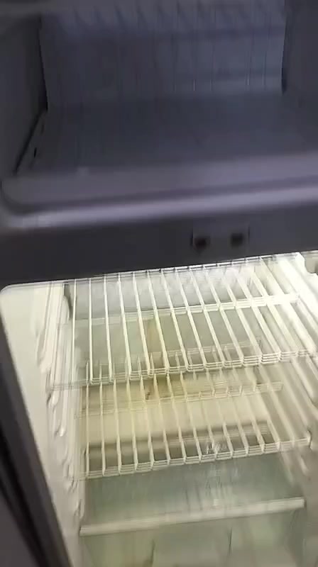 كلمن وسعرة  طباخ  كاونتر  عربانة  ثلاجة شرط الشغل والنظافة


**إذا كنت صاحب هذا الإعلان وتريد حذفه لأي سبب، رجاءا أرسل رسالة إلى الدعم الفني**