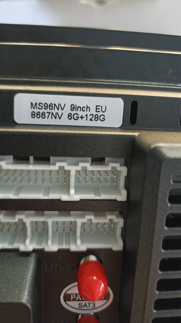 شاشه ماركه جونسون حجم 9 انج 

ذاكره 128 رام 6 كار بلي اندوريد اوتو 

تدعم سيم كارت 4G فإن تبريد حقيقي 

ملحقات كامله وياها 

125


**إذا كنت صاحب هذا الإعلان وتريد حذفه لأي سبب، رجاءا أرسل رسالة إلى الدعم الفني**