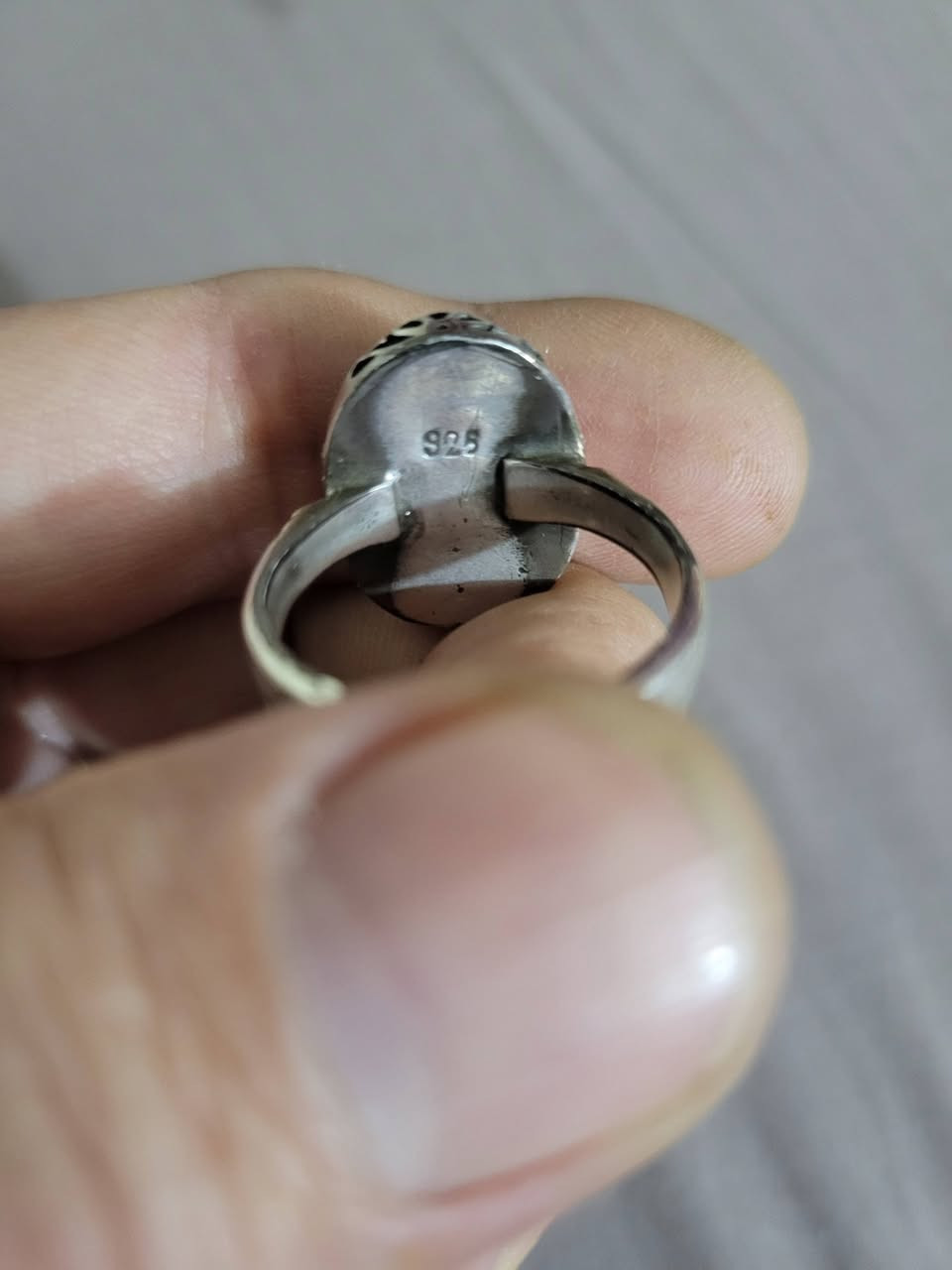 محبس سليماني قديم صياغة يدوية للبيع عنوان بغداد هاتف واتساب ***********
